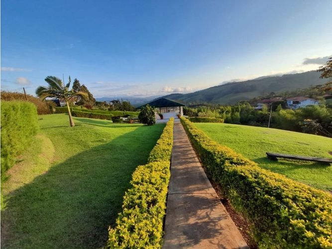 Casa de 6 alcobas en venta en Villa Colombia, Cali · foto 15 de 16