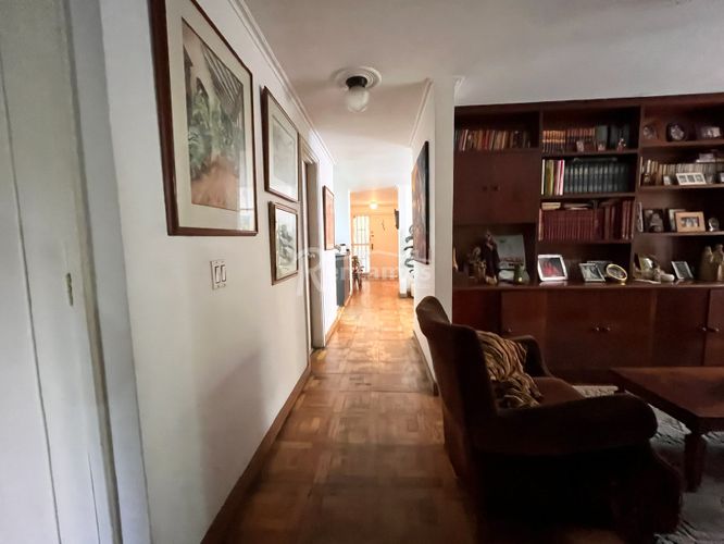 Apartamento de 3 alcobas en venta en La Florida, Medellín, 204 m² · foto 8 de 24