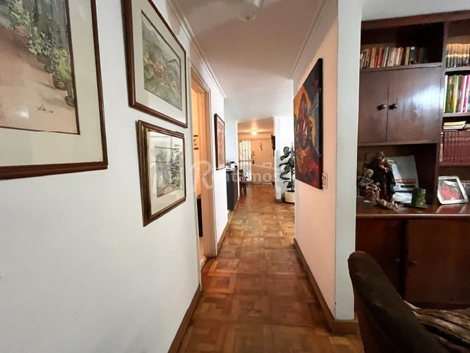 Apartamento de 3 alcobas en venta en La Florida, Medellín, 204 m² · foto 9 de 24