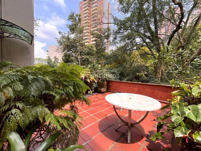 Apartamento de 3 alcobas en venta en La Florida, Medellín, 204 m² · foto 23 de 24