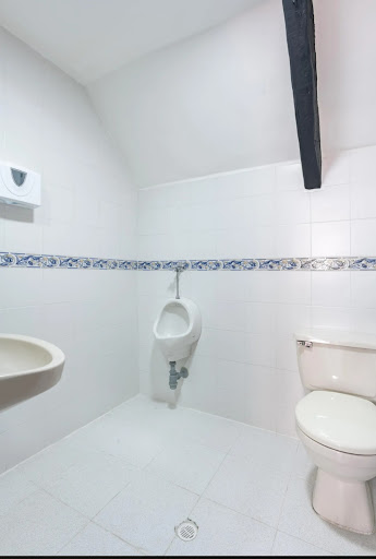 Casa en venta en Quinta Camacho, Bogotá · foto 2 de 24