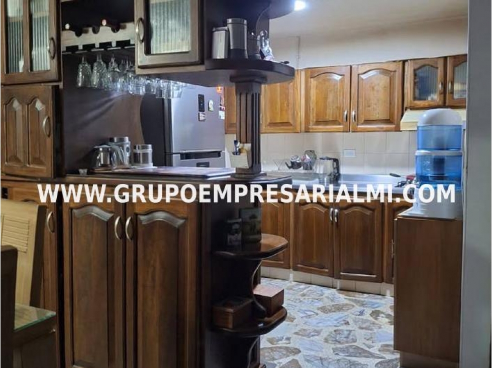 Apartment for sale in Calasanz, Medellín 3