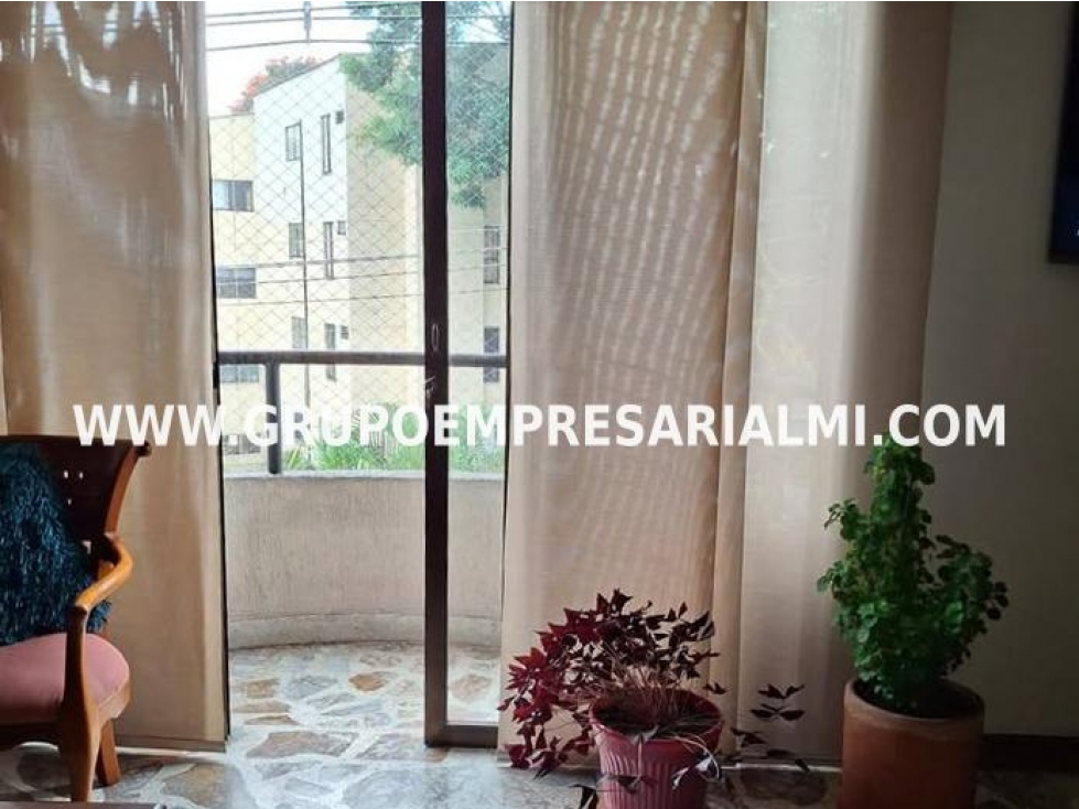 Apartment for sale in Calasanz, Medellín 5