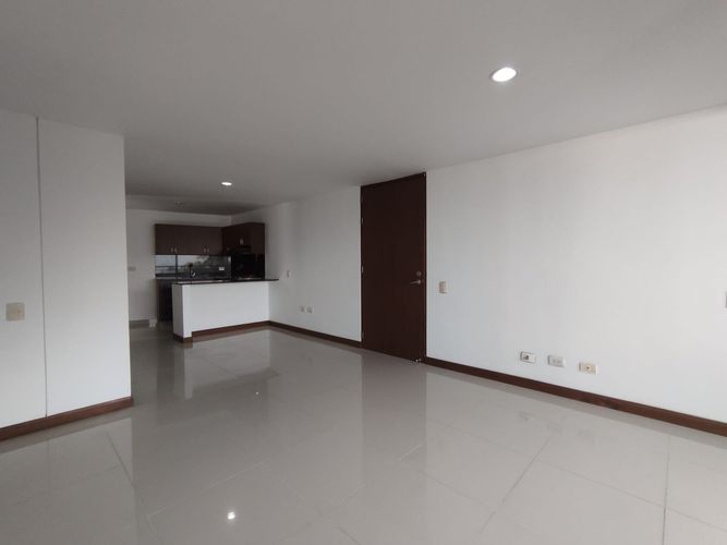 Apartamento de 3 alcobas en arriendo en Loma Del Indio, Medellín, 79 m² · foto 18 de 20