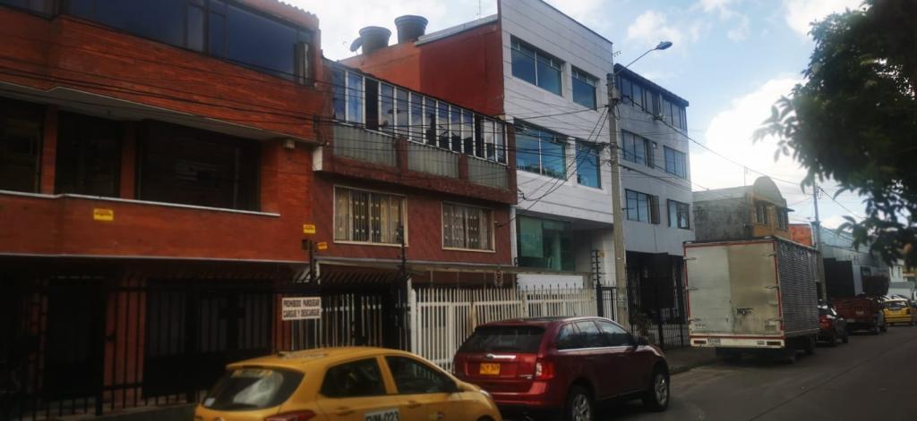 Casa en venta en Spring, Bogotá · foto 2 de 7