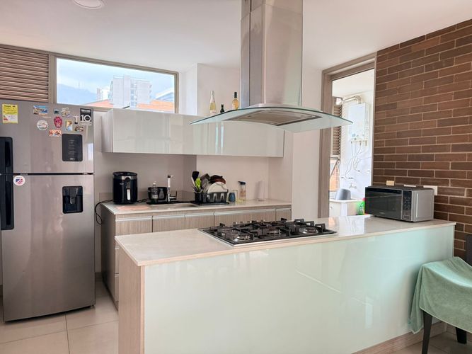 Apartamento de 3 alcobas en venta en El Poblado, Medellín, 110 m² · foto 8 de 18