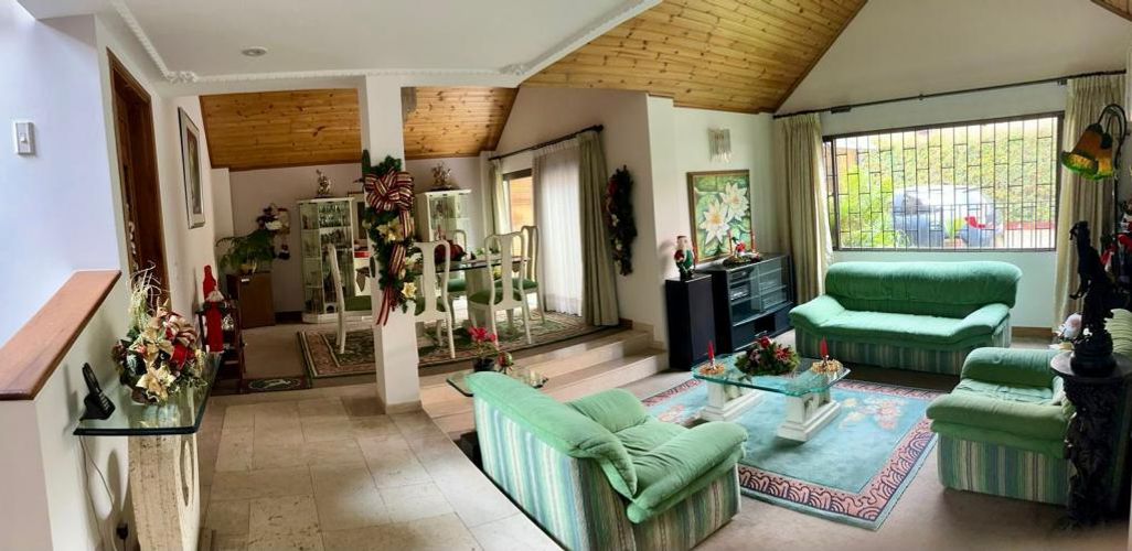 Casa de 4 alcobas en venta en San Jose De Bavaria, Bogotá, 198 m² · foto 5 de 24