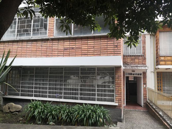 Casa de 4 alcobas en venta en Ingemar, Bogotá, 308 m² · foto 15 de 16