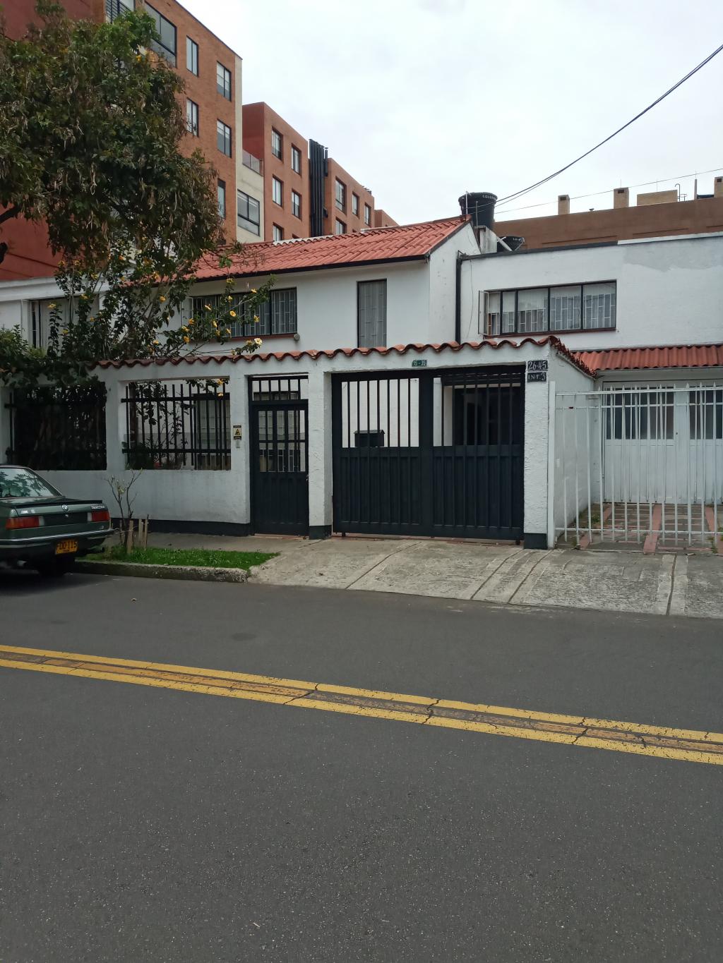 Casa en venta en El Contador, Bogotá · foto 2 de 14