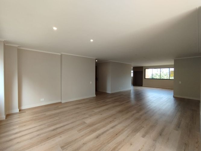 Apartamento de 3 alcobas en arriendo en El Poblado, Medellín, 190 m² · foto 2 de 20