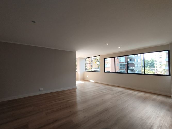 Apartamento de 3 alcobas en arriendo en El Poblado, Medellín, 190 m² · foto 4 de 20