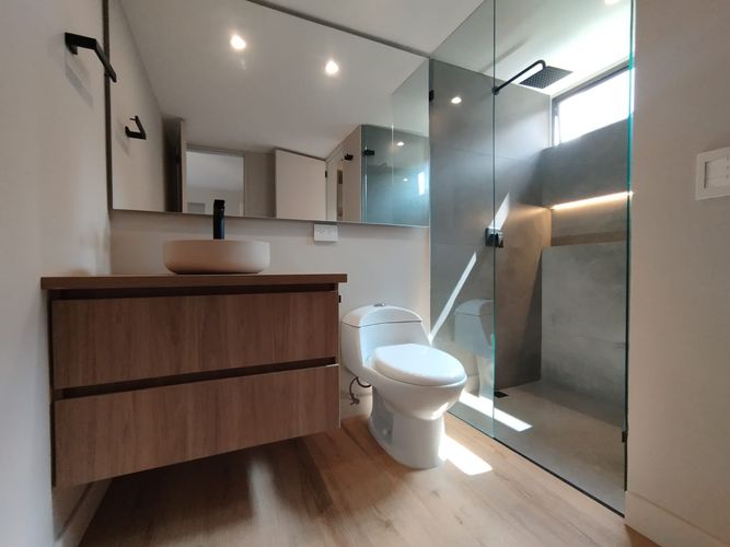 Apartamento de 3 alcobas en arriendo en El Poblado, Medellín, 190 m² · foto 15 de 20