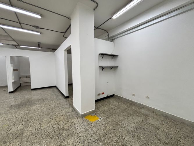 Local en arriendo en Villa Nueva, Medellín, 210 m² · foto 4 de 9