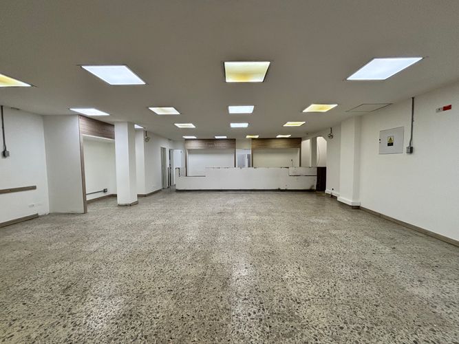 Local en arriendo en Villa Nueva, Medellín, 210 m² · foto 7 de 9