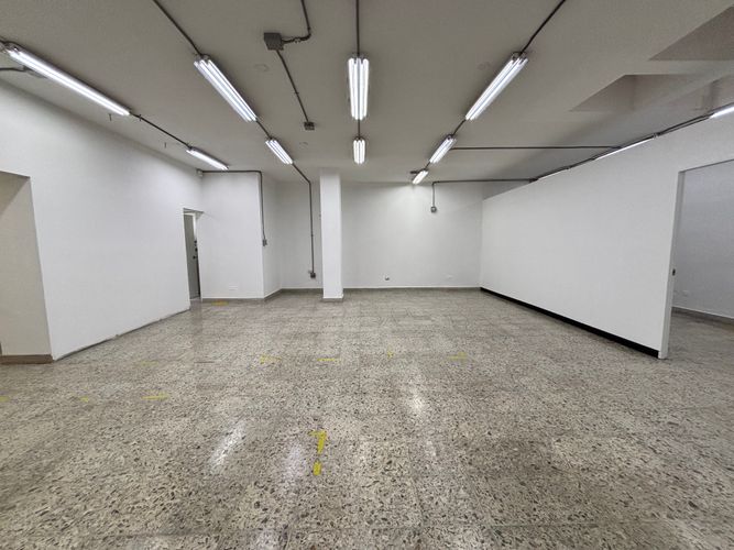 Local en arriendo en Villa Nueva, Medellín, 210 m² · foto 9 de 9