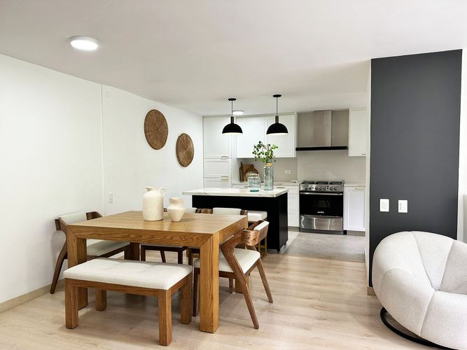Apartamento de 2 alcobas en arriendo en El Poblado, Medellín, 120 m² · foto 2 de 16