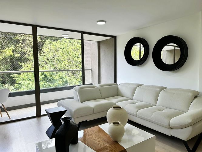 Apartamento de 2 alcobas en arriendo en El Poblado, Medellín, 120 m² · foto 5 de 16
