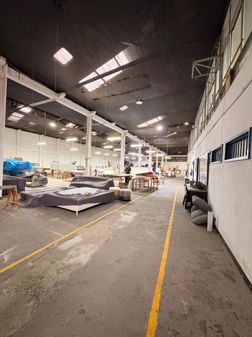 Bodega en venta en Popular, Cali, 2057 m² · foto 2 de 3
