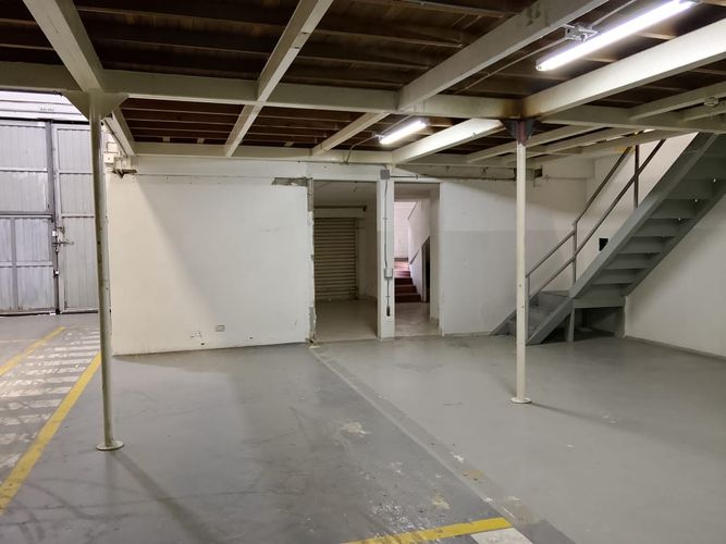 Bodega en arriendo en Villa Carlota, Medellín, 230 m² · foto 8 de 15