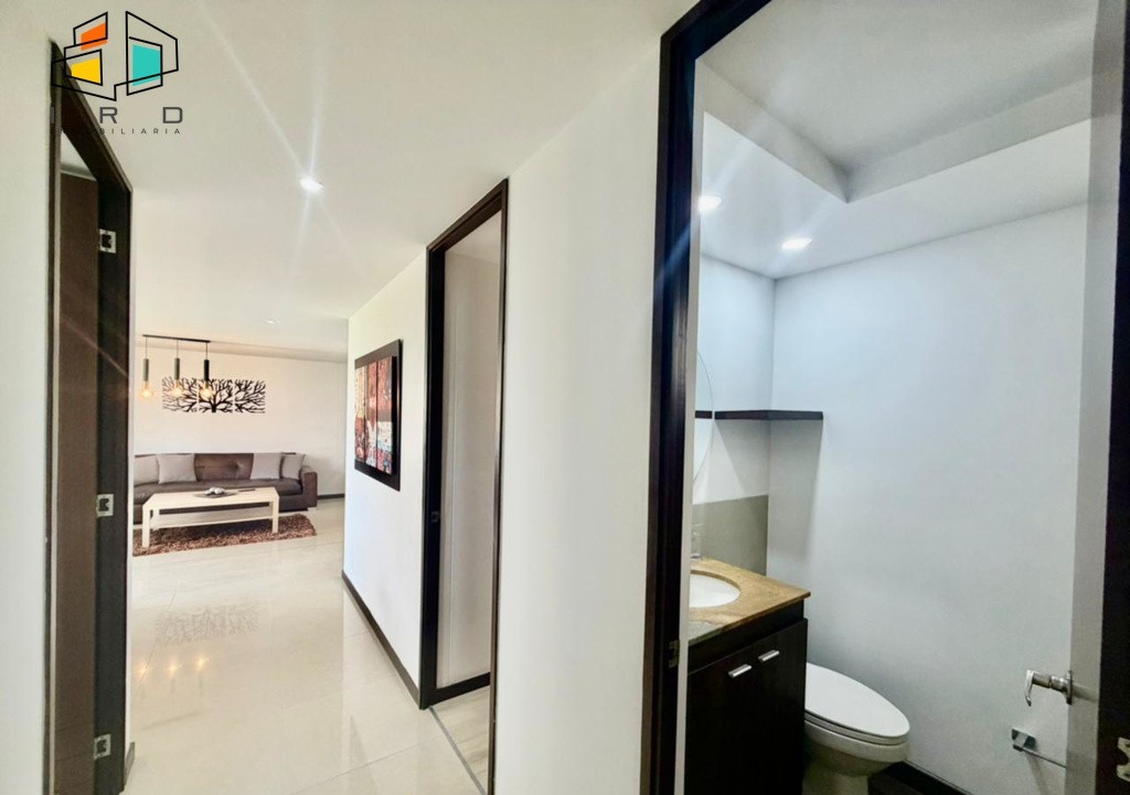 Apartamento en arriendo en Los Balsos No.2, Medellín · foto 21 de 24