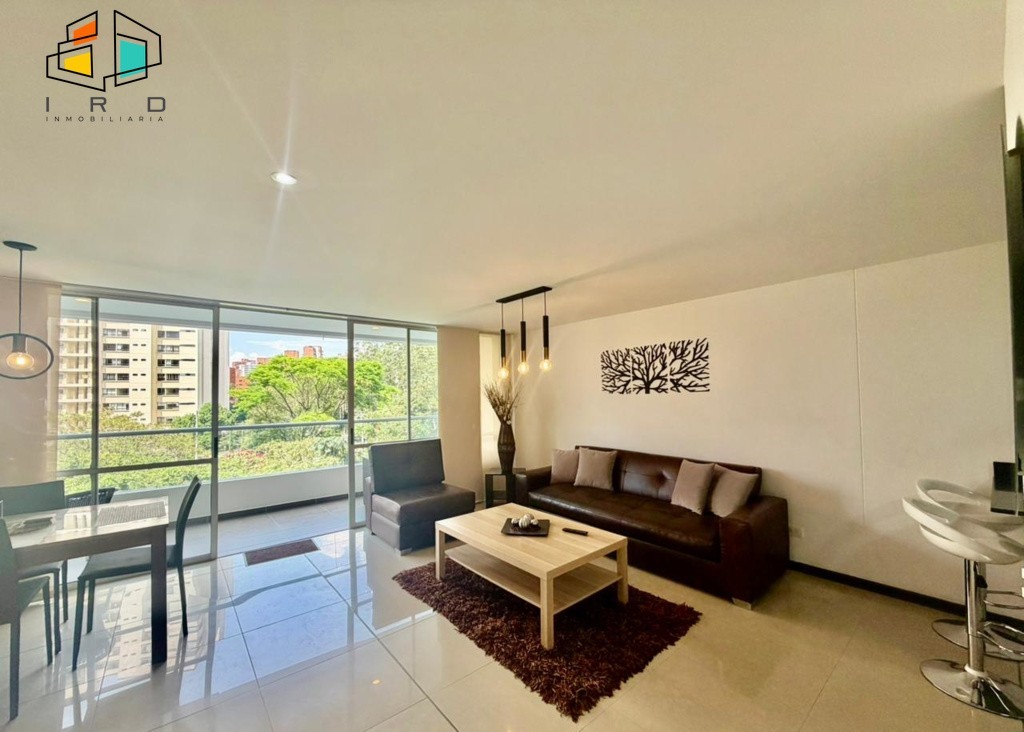 Apartamento en arriendo en Los Balsos No.2, Medellín · foto 2 de 24