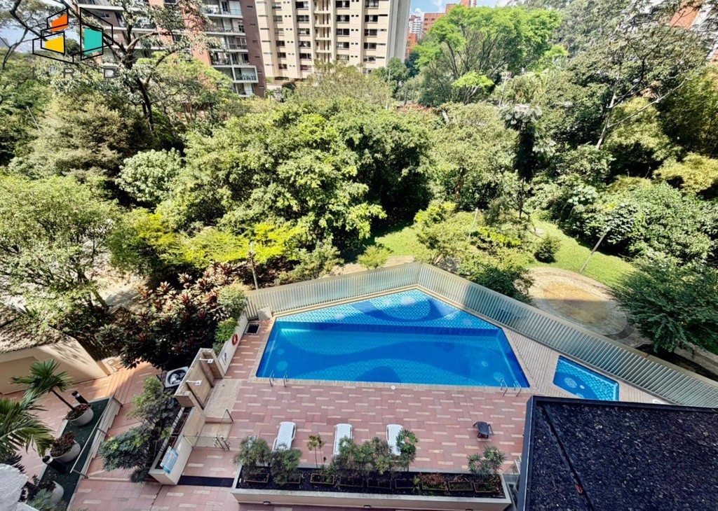 Apartamento en arriendo en Los Balsos No.2, Medellín · foto 23 de 24