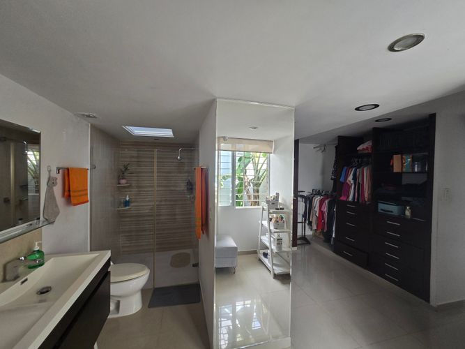 Casa de 5 alcobas en venta en Camino Real, Cali, 280 m² · foto 11 de 24
