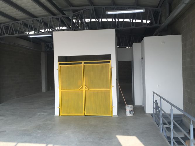 Bodega en arriendo en Suramérica, Itagüí, 542 m² · foto 3 de 10