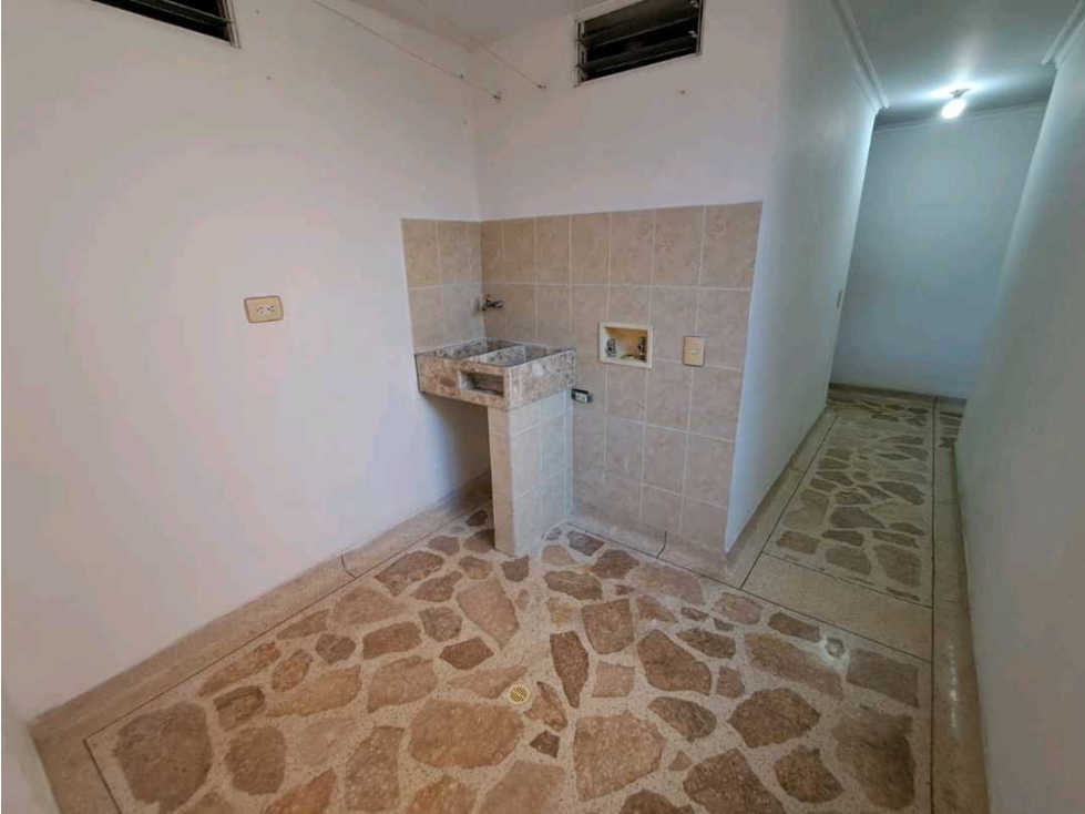 Apartamento en arriendo en La Castellana, Medellín · foto 16 de 20