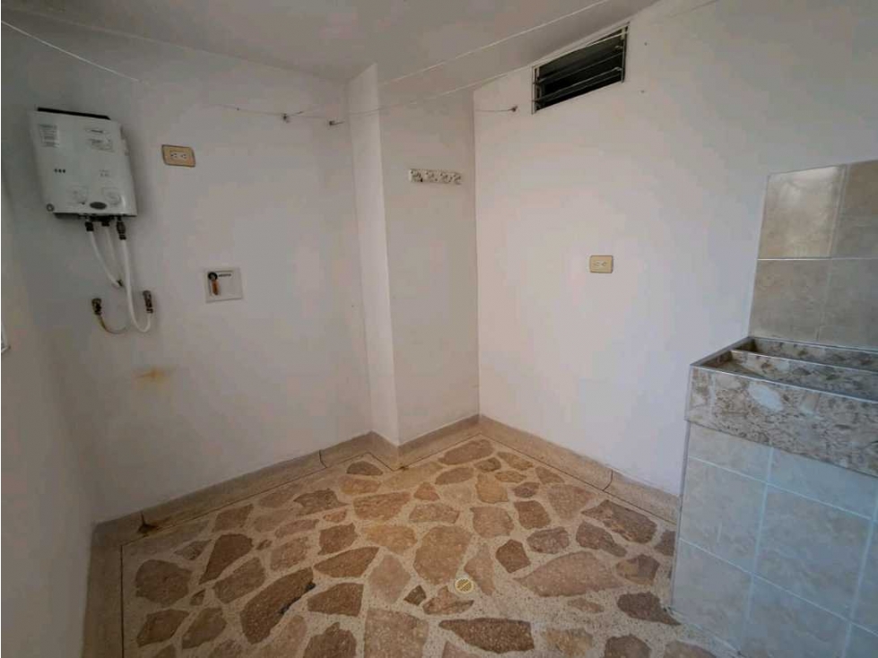 Apartamento en arriendo en La Castellana, Medellín · foto 17 de 20