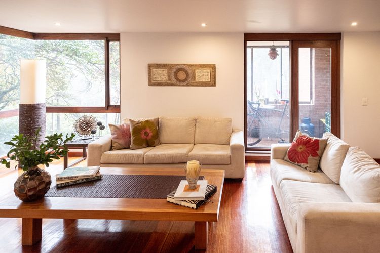 Apartamento de 3 alcobas en venta en Los Rosales, Bogotá, 218 m² · foto 4 de 21