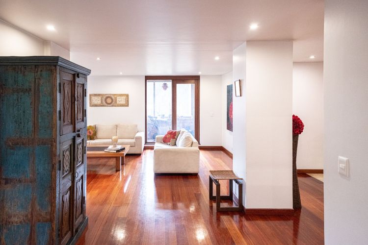 Apartamento de 3 alcobas en venta en Los Rosales, Bogotá, 218 m² · foto 7 de 21