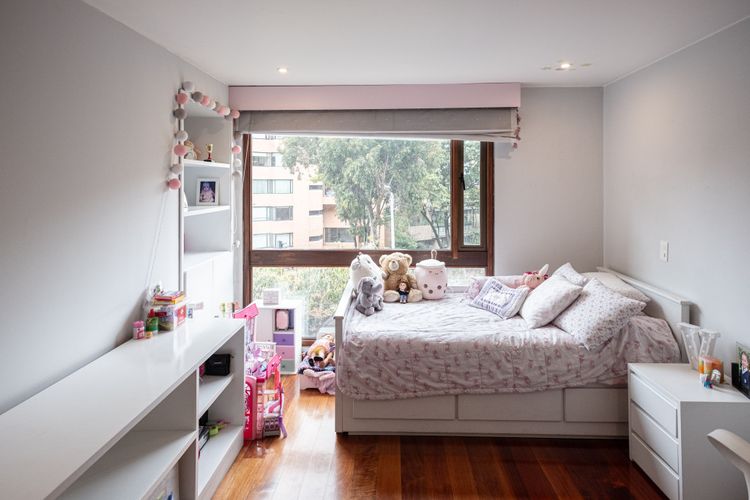 Apartamento de 3 alcobas en venta en Los Rosales, Bogotá, 218 m² · foto 12 de 21