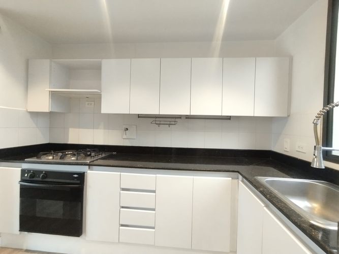 Apartamento de 2 alcobas en arriendo en Urbanización Las Cumbres, Medellín, 105 m² · foto 5 de 14