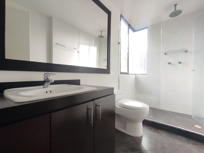 Apartamento de 2 alcobas en arriendo en Urbanización Las Cumbres, Medellín, 105 m² · foto 13 de 14