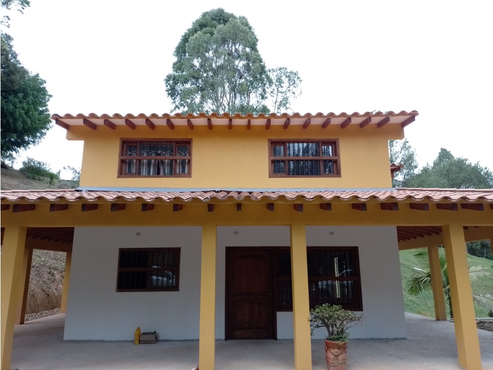 5BR Country House in Cuchillas de san jose (200 m²) for Sale