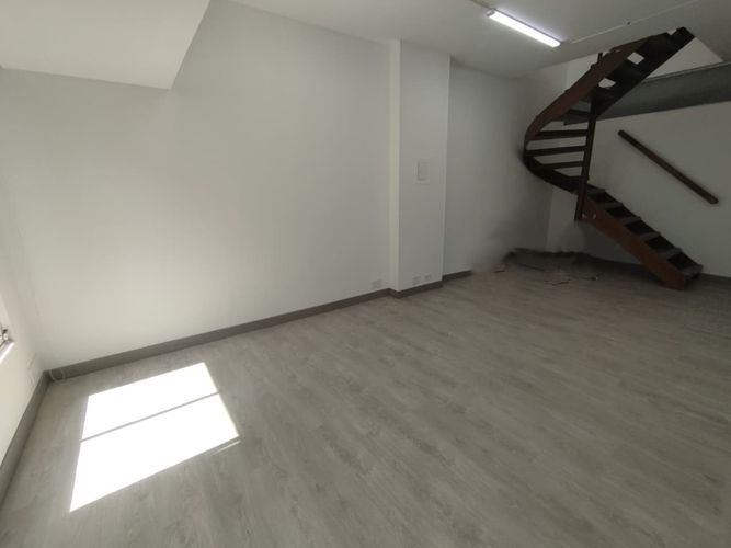 Oficina en arriendo en La Aguacatala, Medellín, 45 m² · foto 2 de 17