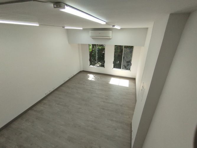 Oficina en arriendo en La Aguacatala, Medellín, 45 m² · foto 7 de 17