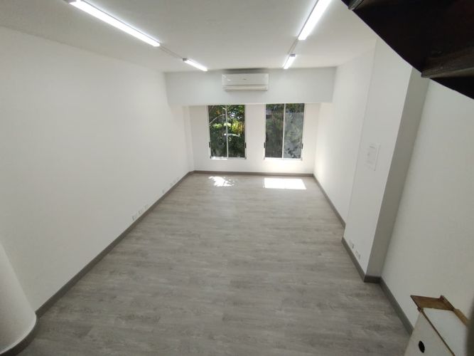 Oficina en arriendo en La Aguacatala, Medellín, 45 m² · foto 10 de 17