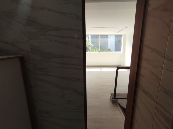Oficina en arriendo en La Aguacatala, Medellín, 45 m² · foto 11 de 17