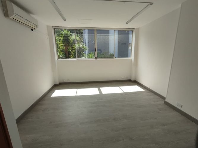 Oficina en arriendo en La Aguacatala, Medellín, 45 m² · foto 15 de 17