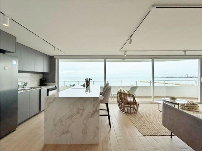 Apartamento de 3 alcobas en venta en Crespo, Cartagena, 144 m² · foto 2 de 24