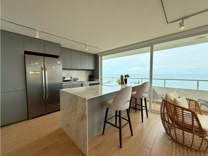 Apartamento de 3 alcobas en venta en Crespo, Cartagena, 144 m² · foto 3 de 24