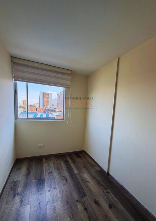 Apartamento de 3 alcobas en venta en Verbenal San Antonio, Bogotá, 66 m² · foto 10 de 17