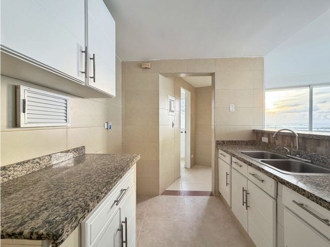 Apartamento de 3 alcobas en venta en Marbella, Cartagena, 114 m² · foto 7 de 24