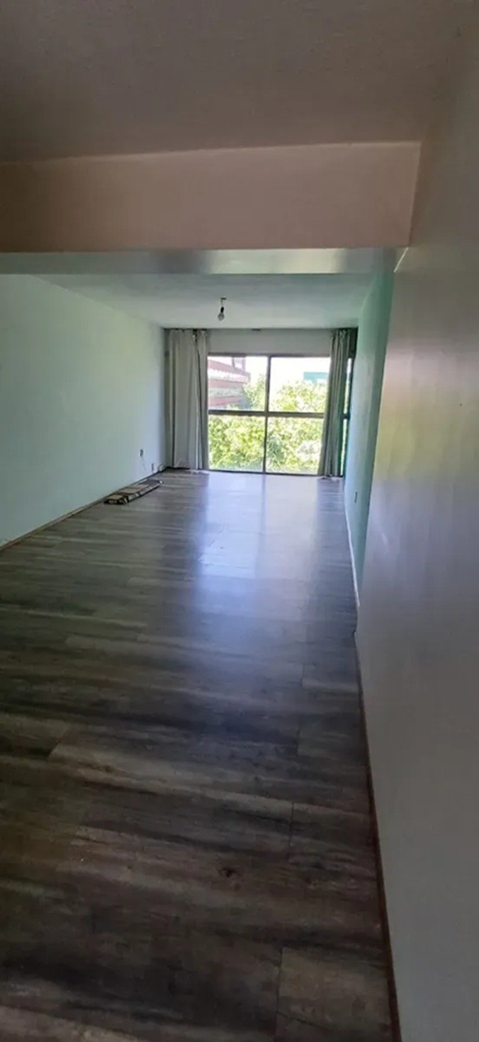 ALQUILE RMONO AMBIENTE EN CORDON, AL FRENTE EN PISO ALTO, CASI A ESTRENAR