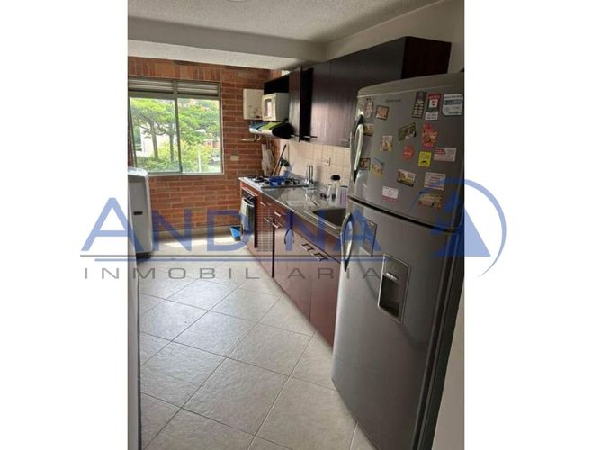 Apartamento de 3 alcobas en venta en Belén, Medellín, 78 m² · foto 3 de 14