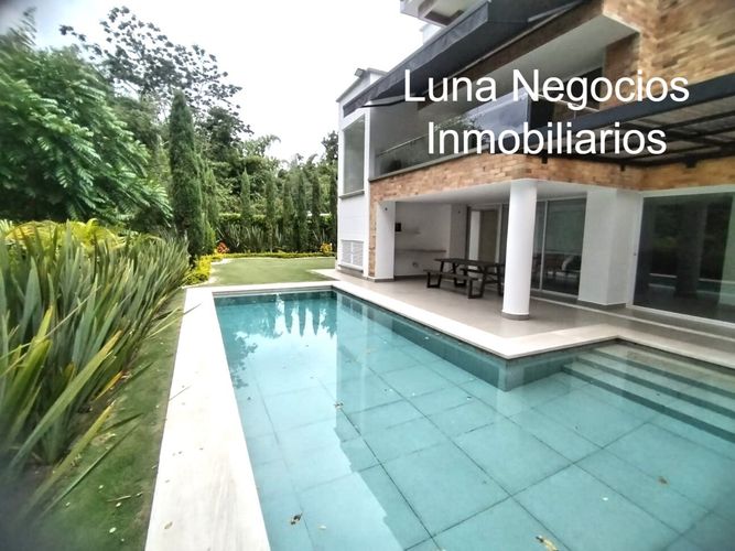 Casa de 6 alcobas en venta en Ruitoque Condominio, Floridablanca, 442 m² · foto 4 de 24