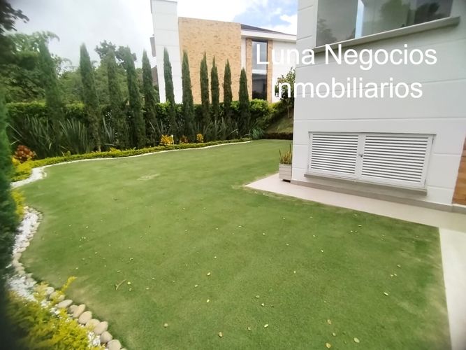 Casa de 6 alcobas en venta en Ruitoque Condominio, Floridablanca, 442 m² · foto 7 de 24