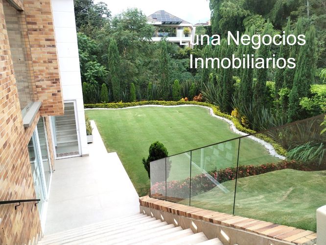 Casa de 6 alcobas en venta en Ruitoque Condominio, Floridablanca, 442 m² · foto 8 de 24